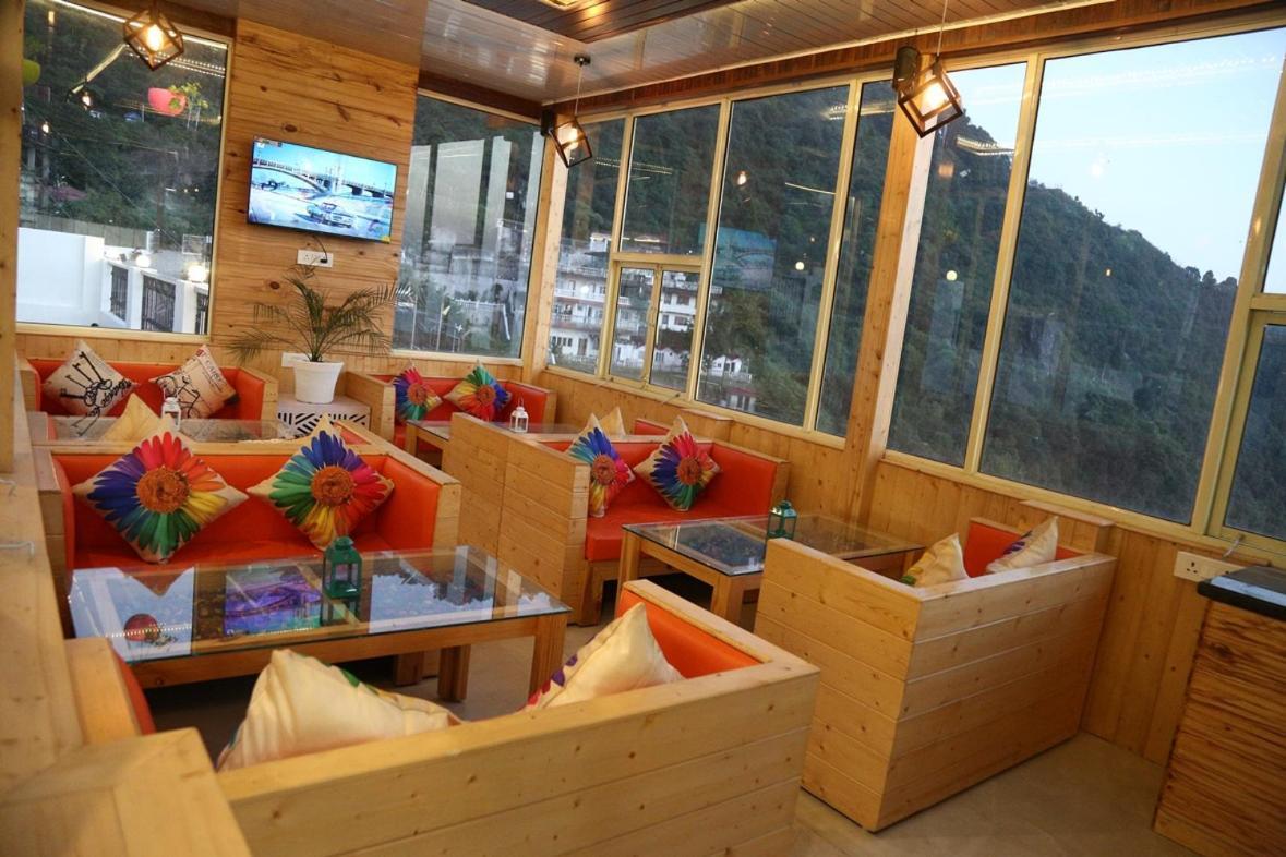 穆索里 Shining Hills酒店 外观 照片